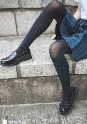 阁楼里的情人完整版