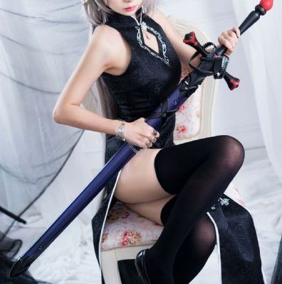 一部皇上吃宫女奶三级
