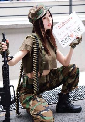 女大学生的沙龙室3